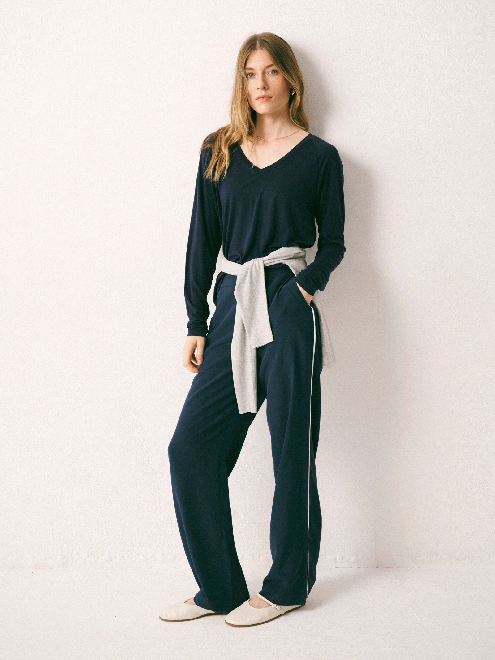 Thea silk piped trouser - Navy with Ivory piping