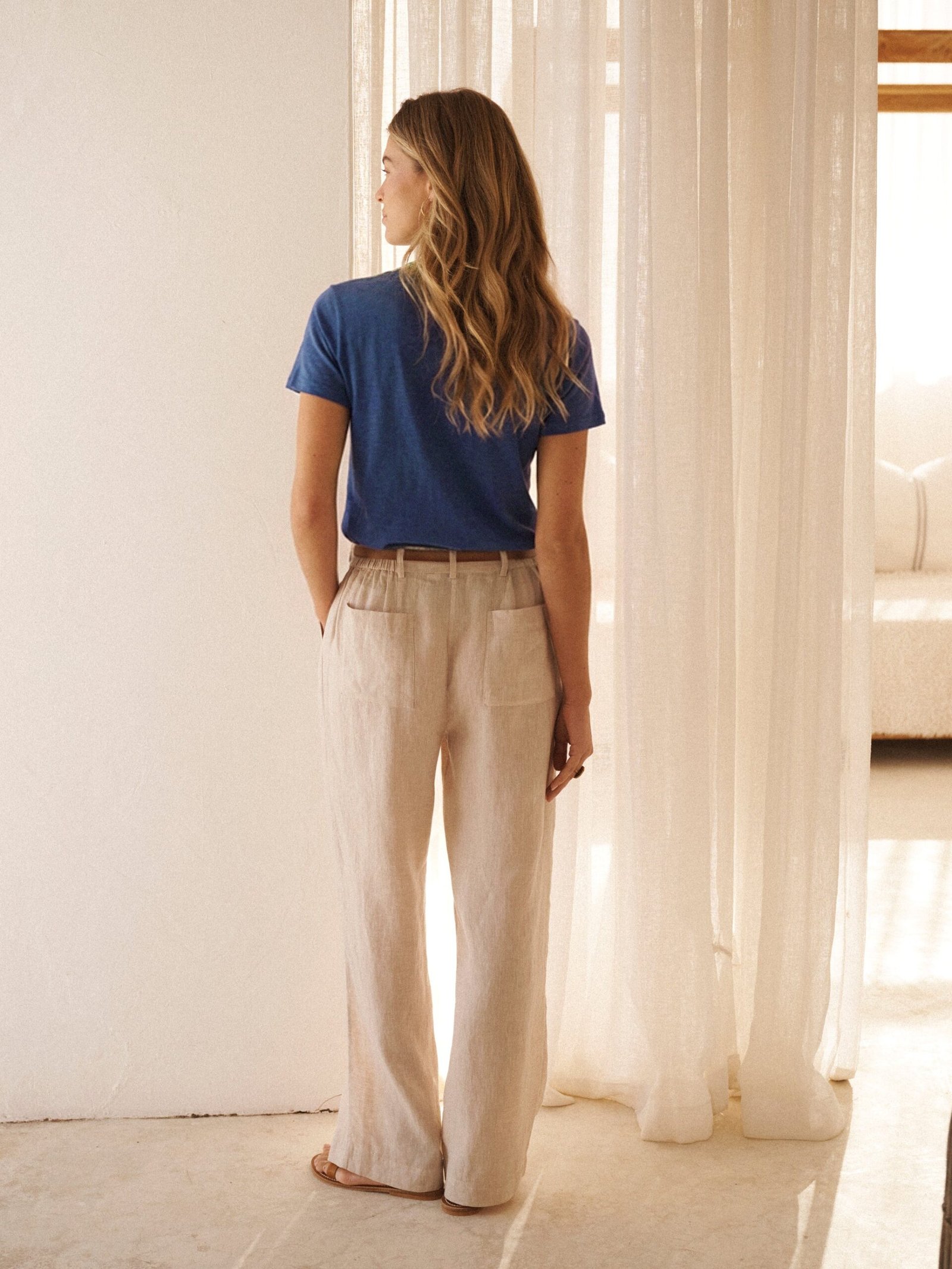 Peyton pleated linen trouser - Oyster - Image 4