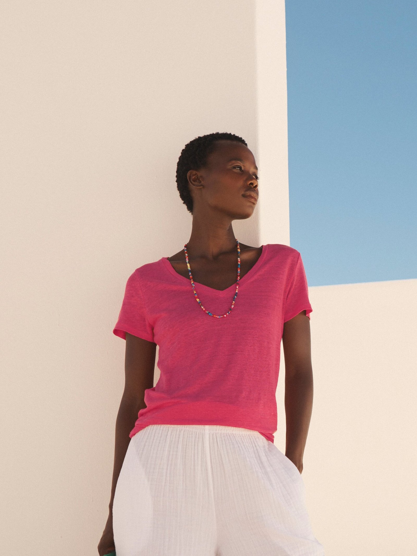 Charlie linen v neck t shirt - Raspberry - Image 2